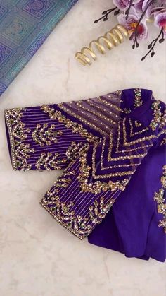 Gold Blouse Designs, Mirror Work Blouse Design, Maggam Work Designs, Best Blouse Designs, Traditional Blouse Designs