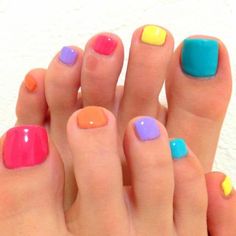 Gel Pedicure Colors, Rainbow Pedicure Ideas, Bright Colored Toenails, Multicolor Pedicure, Rainbow Gel Nails Short, Fun Summer Toe Nails, Rainbow Toe Nail Designs, Fun Toe Nail Designs