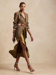 Yellow Dress With Blazer, Slip Dress Business Casual, Brown Slip Dress Outfit Winter, Winter Silk Dress Outfit, Shoes With Slip Dress, Safari Chic Outfits Women, Silk Clothes Aesthetic, Italian Summer Clothes, Green Silk Dress Outfit