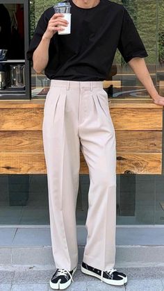 Long Legs Outfit Men, Uniqlo Fits Men, Soft Outfits Men, Korean Street Fashion Mens, Korean Baggy Pants, Casual Pants Outfit, Korean Fashion Male, Trousers Outfit Men