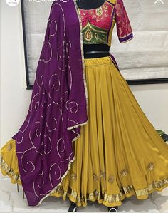 Garba Dresses, Chania Choli, Garba Dress, Trendy Blouse, Crafts Room, Apartment Bedroom, Saree Blouse Designs Latest, Suits Design