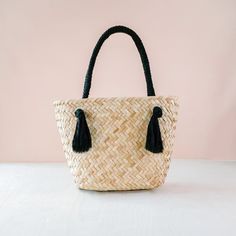 Modern Straw Tote with Cord Handles Handbags LIKHÂ Best Beach Bag, Clear Tote Bags, Best Tote Bags, Work Tote Bag, Straw Tote Bag, Nylon Tote Bags, Natural Care, Straw Tote, Women Bags Fashion