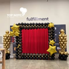 #Amazon #Peak #Hollywoodtheme #balloonoscarsculpture #hollywoodbackdrop Hollywood Theme Party Decorations Photo Backdrops, Movie Balloon Garland, Photo Themed Party, Talent Show Balloon Decor, Movie Themed Decor, Hollywood Theme Photo Booth, Hollywood Theme Balloon Arch, Awards Decoration Ideas, Hollywood Balloon Decor