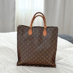 Authentic. Vintage In Good Condition. Final Sale. Please Ask Questions Before Purchasing. Bags Louis Vuitton, Vintage Louis Vuitton, Louis Vuitton Bags, Ask Questions, Womens Tote Bags, Louis Vuitton Monogram, Louis Vuitton Bag, Final Sale, Louis Vuitton