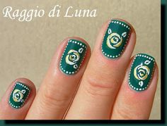 Raggio di Luna Nails: Vintage white & golden rose on green Nails Vintage, Fingernail Art, Crazy Nail Designs, Glamour Nails, Coming Up Roses, Crazy Nails, Get Nails, Golden Rose, Fancy Nails