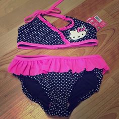 Super Cute Bikini! Cute Stretch Swimwear For The Beach, Cute Stretch Swimwear For Vacation, Cute Fitted Tankini For Swimming, Cute Stretch Swimwear For Poolside, Cute Stretch Swimwear, Cute Fitted Tankini For Playwear, Tank Bikinis, Under Armour Girls, Bathing Suit Bottoms