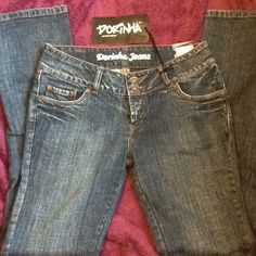 Dorinha Jeans. Roughly 32” Inseam. Button Jeans, Distressed Mom Jeans, Pacsun Jeans, Eddie Bauer Women, Straight Fit Jeans, Straight Leg Denim, Kawaii Clothes, Mid Rise Jeans, Jeans Color