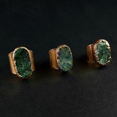 GemFormingStudio D E T A I L S Rough emerald ring | Raw Emerald birthstone ring | Raw stone jewelry | Raw emerald jewelry | Raw emerald ring | May birthstone jewelry, Gift Weight: 9.00 gm Stone mm : 24 X 14 mm Color: Green Material: Brass Polish: Rose Gold Polish . Contact us for wholesale prices. R I N G S https://www.etsy.com/in-en/shop/GemFormingStudio?section_id=22783374 B E A D S https://www.etsy.com/in-en/shop/GemFormingStudio?section_id=22828835 W A N D S https://www.etsy.com/in-en/shop/G Green Rings With Large Stone For May Birthstone, May Birthstone Crystal Ring For Jewelry Making, May Birthstone Ring With Large Stone, Green Open Ring Jewelry For May Birthstone, Green Emerald Open Ring - Gift, Emerald Crystal Open Ring Gift, Green Open Emerald Ring For Gift, Green Crystal Ring For May Birthstone Gift, Green Open Ring For Jewelry Making