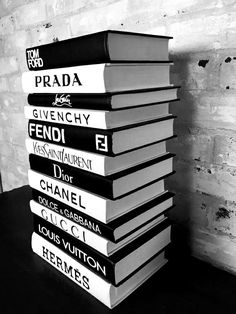 Prada Book, Fashion Wall Art Printables, Best Ways To Earn Money, Movie Bloopers, Ways To Earn Money Online, Sisters Photoshoot Poses, Rich Aesthetic, Fashion Background, Eye Makeup Pictures