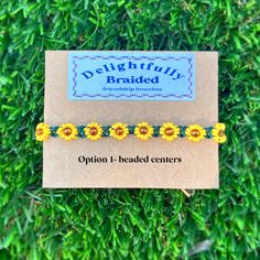 the beaded sunflowers are on display in front of a cardboard card that says delightfully braided