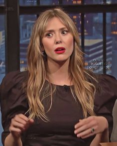 Elizabeth Olsen Curtain Bangs, Elisabeth Olsen Hair, Elizabeth Olsen Bangs, Elizabeth Olsen Haircut, Grown Out Fringe, Side Bangstyle Hair Long, Elizabeth Olsen Hair, French Fringe