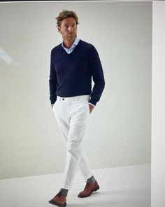 Der Gentleman, Casual Man, Brunello Cucinelli Men, Outfit Uomo, Stylish Men Casual, Mens Trendy Outfits, Italy Fashion, Men's Casual Style, Gentleman Style