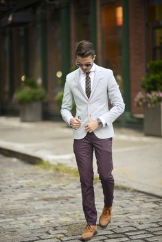 Love the color of these pants Modern Suits, Mens Fashion Inspiration, Stil Elegant