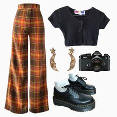 Retro School Outfits, Cute Crochet Outfit Ideas, Autumn Style Outfits, Indie Concert Outfit Ideas, Heels With Pants, Whimsigothic Fashion, Whimsigothic Clothes, Whimsigothic Outfits, Whimsigoth Fashion