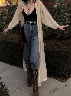 Mode Edgy, Mode Tips, Mode Hippie, Vest Outfit, Cardigan Outfit, Swaggy Outfits, Edgy Outfits, Mode Vintage, Mode Inspiration