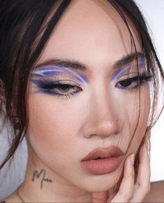 Dreamy Makeup Look, Space Fairy, Futuristic Makeup, Light Contour, Rhinestone Makeup, Makeup Icons