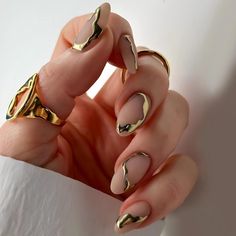 Goddess Nail Art, Matte Acrylic Nails, Acrylic Nails Stiletto, Esthetics Room, Kutek Disney, Nagellack Trends, Smink Inspiration, Gold Nail, Nail Art Set