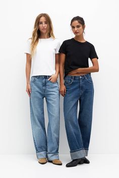 2-pack of basic T-shirts - pull&bear Basic Zara T-shirt Affordable, Cute Basic Shirts, Pull And Bear Outfit, Pull And Bear, Basic T Shirts, Basic Shorts, Plain Tees, Basic Shirts, Tshirt Outfits