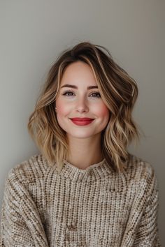 Discover the charm of textured layers with these 40 layered medium shag hairstyles. Each cut offers a unique blend of style and practicality, ideal for refreshing your look with a touch of modernity. Stylish Mid Length Haircuts, Balayage Round Face, Medium Shag Haircuts For Thick Hair, Medium Shag Hairstyles, Shortish Hair, Medium Shag, Women Haircuts, Medium Shag Haircuts, Medium Haircuts