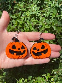 Pumpkin Earrings! 🎃 These earrings are a fun way to celebrate Halloween in style! The earrings are made of lightweight orange and black acrylic.  Height: 2.5 in (with dangle) Width: 1.75 in Fun Halloween Dangle Earrings, Halloween Dangle Pierced Earrings, Cute Orange Halloween Earrings, Novelty Orange Earrings For Halloween, Quirky Halloween Earrings, La Forge, Halloween Aesthetic, Pumpkin Earrings, Fall Dessert