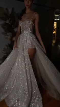 Matric Dance Dresses, Sparkly Prom Dresses, Fancy Fashion, Amazing Dresses, Classy Prom Dresses, Stunning Prom Dresses, Exquisite Gowns, Dream Wedding Ideas Dresses, Prom Dress Inspiration