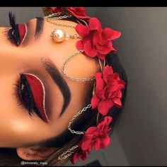 Cool Face Makeup, Red Eyeshadow Makeup, Red Eyeshadow Look, Quinceanera Makeup, Red Eye Makeup, Beginners Eye Makeup