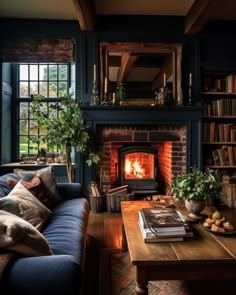 Dark and Moody Living Room Moody Living Room, Casa Vintage, Vintage Living Room, Blue Living Room, Design Living Room, Living Room Inspo