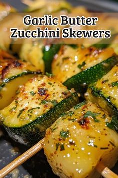 Delicious Garlic Butter Zucchini Skewers Recipe for Grilling! Garlic Butter Zucchini Skewers, Bbq Zucchini Recipes, Zucchini Kabobs, Stuff Zucchini, Vegetarian Skewers, Zucchini Garlic Bites, Bbq Zucchini