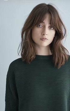 Straight Long Bob With Layers, Long Nose Haircut, Short Hair With Bottleneck Bangs, Lob With Bangs Square Face, French Haircut Bangs, French Fringe Medium Hair, French Bangs Square Face, French Hair Color Brunette, Mid Hair With Fringe