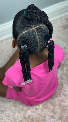 How to style natural hair for black kids? How can I style my kids hair at home? What is the easiest hairstyle to learn? How to do easy hairstyles for school? Kids Hairstyles Girls Black, Kids Cornrow Hairstyles, Hairstyles For Thinning Hair, Style Natural Hair, Girl Hair Dos