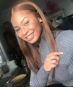 Pretty Hair Colors For Black Women, Honey Brown Hair Color Black Women, Brown Hair On Black Women, Brown Hair Shades, Dyed Natural Hair, Growing Out Short Hair Styles, Brown Wig