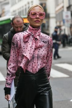 Gigi Hadid Streetstyle, Italian Street Style, Italy February, Rihanna Street Style, Gigi Hadid Street Style, European Street Style, Fall Fashion Coats, Nyc Street Style, Model Street Style