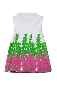 Sweet floral dress in a strapless silhouette. Perfect for Sunday brunch, style it with wedges and simple jewelry. You will look lovely in this gorgeous dress. Size 6 100% cotton Back zipper Textured fabric Ribbon trim at bust Lined Boned bodice Floral print - pink & green Bust 31" Waist 26" Shoulder to hem 29" Floral Strapless Dress, Strapless Floral Dress, Ribbed Knit Dress, Short Dresses Casual, Body Dress, Sweet Floral, Sunday Brunch, Fabric Ribbon, Ribbon Trim