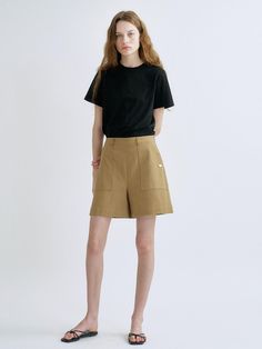 This is a trendy and feminine pants by ANEDIT that is made out of high quality and sturdy material. With distinctive mood of the design and modern feminine look, you can style it for your comfortable daily outfit.- Feminine mood and soft touch- High waistline and A line silhouette- Fake pocket and ox horn buttons detail High-waisted Khaki Shorts For Work, Khaki Workwear Shorts With Side Pockets, Chic Khaki Bottoms With Side Pockets, Versatile Khaki Bottoms For Workwear, Modern Beige Bottoms With Pockets, Modern Beige Pants, Chic Relaxed Fit Khaki Bottoms, Khaki Wide Leg Shorts With Relaxed Fit, Khaki Wide Leg Relaxed Fit Shorts