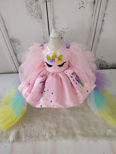 This rainbow tailed unicorn costume I designed inspired by a unicorn. Your little princesses will dazzle with this dress. Perfect for birthdays, photo shoots or parties. We produce children's dresses for any occasion, whether it's a birthday party, a bridesmaid, colorful, floral, tutu, satin or lace. Baby Unicorn Dress, Pink Unicorn Costume, Baby Unicorn Birthday Dress, Toddler Unicorn Dress, Rainbow Girl Dress, Unicorn Babygirl Costume - All dresses are made to order. All dress pictures are 100 Spiderman Woman, Pink Unicorn Costume, Unicorn Birthday Dress, Birthday Dress Toddler, Children's Dresses, Unicorn Outfit, Dress Pictures, Partywear Dresses, Unicorn Costume