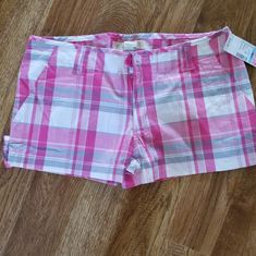 Nwt Pet Free. Smoke Free Same Day Shipping!! Throwing Fits, Pink Doll, Pink White, Bundles, Womens Shorts, Pet, Closet, Women Shopping, Pink