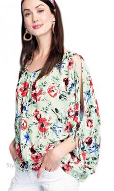 Keturah Lightweight Floral Print Dolman Sleeve Loose Fit Rayon Hippy Clothing, Lagenlook Style, Flower Blouse, Boho Chic Outfits, Vintage Inspired Outfits, Hippie Outfits, Bohemian Fashion, Floral Print Tops, Women Trends