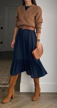 Blue Skirt Outfits, Fest Outfits, Fashion Trends Winter, Classy Fashion, Trendy Fall Outfits, Lazy Day, Thanksgiving Outfit, 가을 패션, Style Mistakes