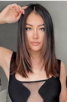 Medium Length Hair Cuts Straight, Medium Womens Haircuts Straight Hair, Haircuts With Straight Hair, Trendy Straight Haircuts, Front Layers Medium Hair Straight, Medium Haircut With Layers Straight, Brunette Hair Straight Medium, Medium Length Brown Hair Straight Layers, Womens Haircuts Medium Straight