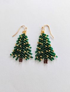 Handwoven miyuki glass beads on nickel free ear wires. These festive earrings can be made with different colour accent beads on request! Festive Earrings, Tree Earrings, Christmas Tree Earrings, Earring Tree, Last Minute Gifts, Accent Colors, Ear Wires, Gift Baskets, Jewelry Earrings Dangle