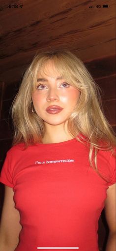 Sabrina Carpenter Outfits, Blonde Bangs, Bangs For Round Face, Haircuts With Bangs, Hair Inspo Color, Sabrina Carpenter