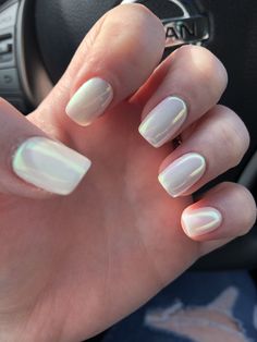 White Metallic Nails Acrylic, White Shalac Nails, White Nails With White Chrome, Dip Nail Chrome, Chrome White Short Nails, White Nail Polish With Chrome, White Chrome Natural Nails, White Chrome Nails Coffin Short