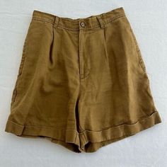 GAP Linen Pleated High Waist Shorts VTG Camel 90s Y2K Mom Shorts  | eBay 1940s Shorts, 50s Shorts, Camel Shorts, High Waist Shorts, Mom Shorts, Brands Outlet, High Waisted Shorts, Short Outfits, Camel