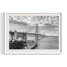 a black and white photo of the golden gate bridge