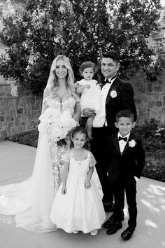 Bride And Groom With Family Photos, Groom With Son Pictures, Mother And Son Wedding Photos, Wedding Pics With Kids, Family Wedding Photos With Children, Wedding Photoshoot Family, Bride And Groom Family Pictures, Wedding Photography With Children, Courthouse Wedding With Kids