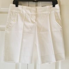 Classic, Crisp, Cool Bermuda Walking Shorts. 10" Inseam. Size 2r. Nwt. White Workwear Shorts With Pockets, Classic White Bermuda Shorts, White Classic Short Bottoms, Classic White Shorts, Classic White Short Length Bottoms, Classic White Shorts With Pockets, Classic White Shorts For Spring, Classic White Spring Shorts, Classic White Bottoms With Short Inseam