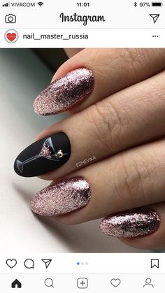 New Year S Eve Martini Nails Almond Shaped Nails Designs, Prom Nail Designs, Nye Nails, New Years Nail Art, New Years Nail Designs, New Years Eve Nails, Nagellack Trends, Black Nail, Trendy Nail Design