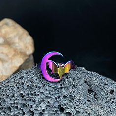 🐬Product Name：Bat Ring Crescent Ring 🐬Material：Copper 🐬Band color：Silver 🐬Style：art decor,Christmas gift,new year,Anniversary 🐬Personalized：Yes 🐬Recycled：Yes 🐬Occasion : Anniversary / Daily / Wedding / Gift / Party/birthday/Valentine's Day/Engagement/Mother's Day/Father's Day 🐬Metal:Copper 🐬Metal Color:Multicolor 🐬Style:Art Decor,Hiphop,party,dance,Halloween Gift, 🐬About Size:Height: about 1.37cm Thickness: about 0.12cm Width: about 0.17cm We can provide personalize ring sizes of 7-12 US size, if you need other sizes, please contact customer service in advance to customize for you, thank you Personalized：Our rings can be engraved with your custom name, or a date that is Commemorative significance special to you 💎About customize Jewelry💎 1. Tell the customer service the customi Multicolor Metal Rings For Gifts, Fantasy Rings For Halloween Gift, Bat Ring, Wing Ring, Hiphop Party, Crescent Ring, Recycled Gifts, Late Birthday, Bat Wing