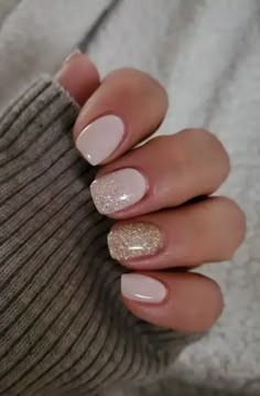 21 New Year’s Eve Nails That Are Super Trendy - Lauren Erro Glitter Gradient Nails, New Years Eve Nails, Milky Nails, Valentine Nails, Cute Gel Nails, Festival Nails, Neutral Nails, Dipped Nails, Chic Nails