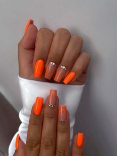 Orange And Silver Glitter Nails, Pink And Orange Acrylic Nails Designs, Bright Elegant Nails, Eye Catching Nails, Hot Summer Nails 2024, Pretty Orange Nails, Hot Nails Trends 2024 Summer, Orange Nail Tips, Neon Nail Designs 2024